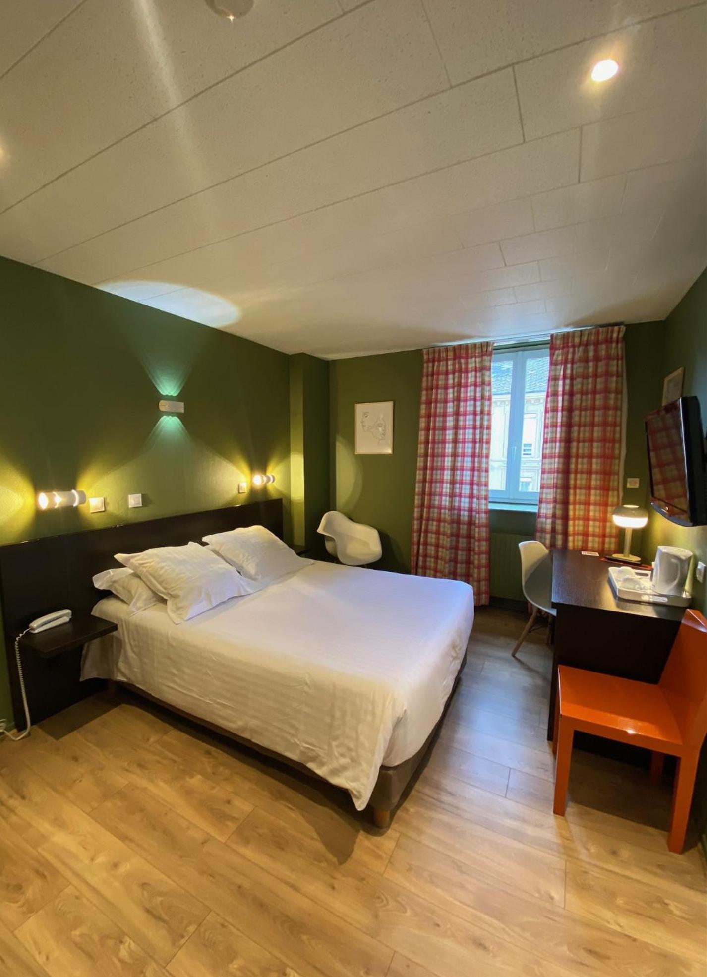 Hotel Le Pelican Charleville-Mézières Eksteriør billede